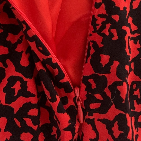 Like New Figure-Flattering FRENCH CONNECTION Animal Print Pencil Dress Size 4 - Picture 7 of 9